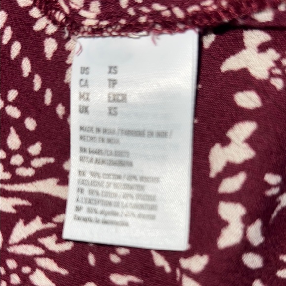 American Eagle Outfitters Red and White Button‎ Down Blouse Size XS - Picture 5 of 8